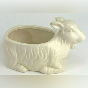 Beekman 1802 Ceramic Goat Milk Soap / Trinket Dish / votive holder.